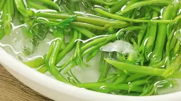 Rau muống 2