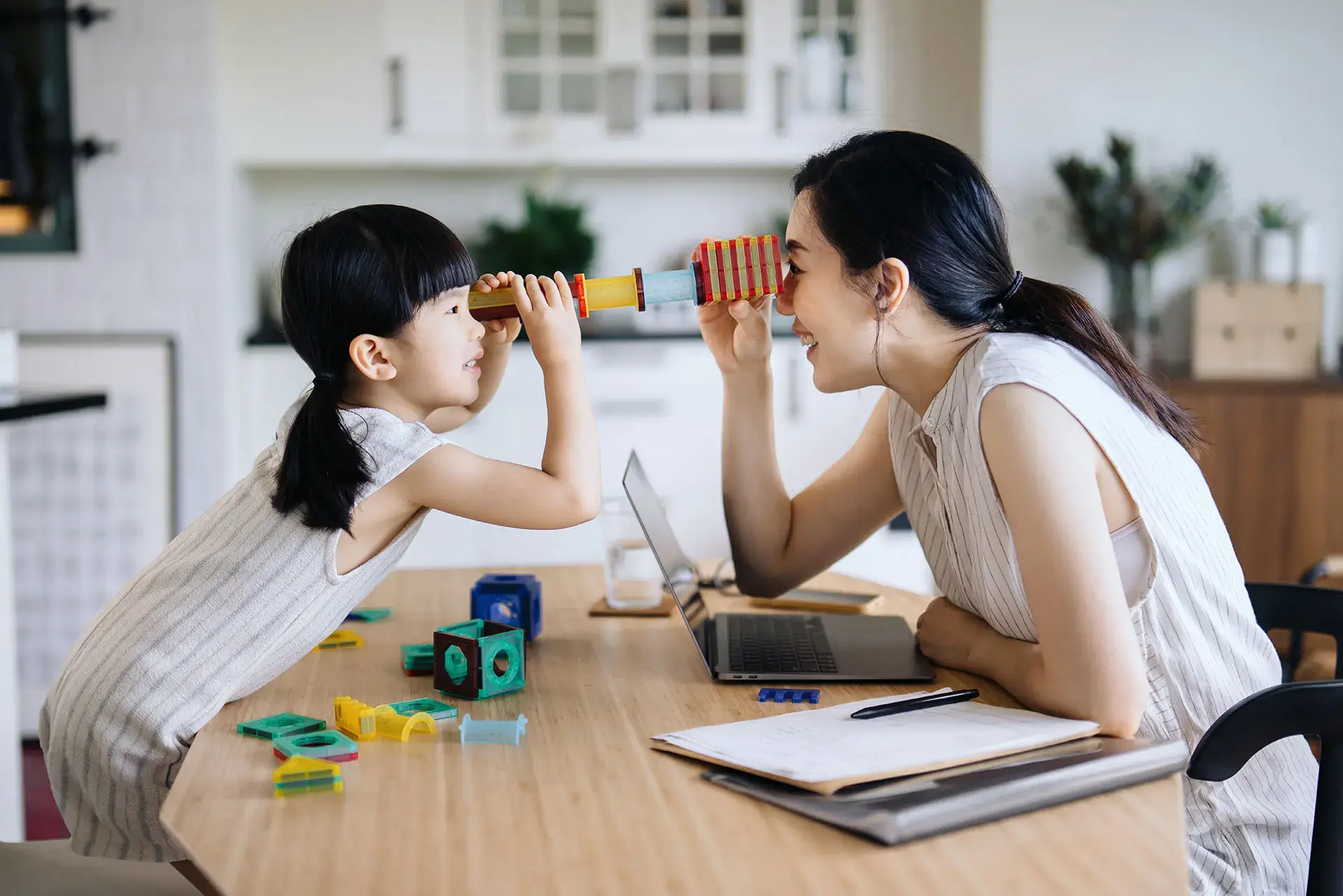 Phát triển trí tuệ cho bé vào những năm tháng đầu đời