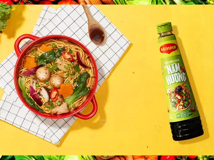 Mì xào ngũ sắc