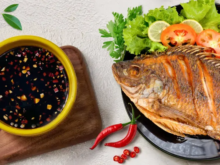 Sốt tương Maggi chấm cá chiên vị Nam