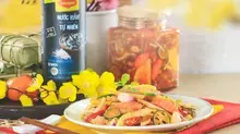 Tai Heo Ngâm Sả Tắc