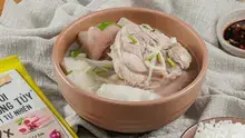Canh Móng Giò Nấu Măng