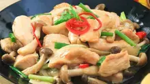 Gà Xào Nấm Linh Chi