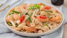 Bồn Bồn Chua Xào Tôm Thịt
