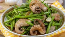 Rau Muống Xào Bạch Tuộc